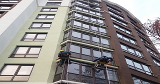 Установка крыши на балкон Кыштым цена от 1051 руб. м/2.